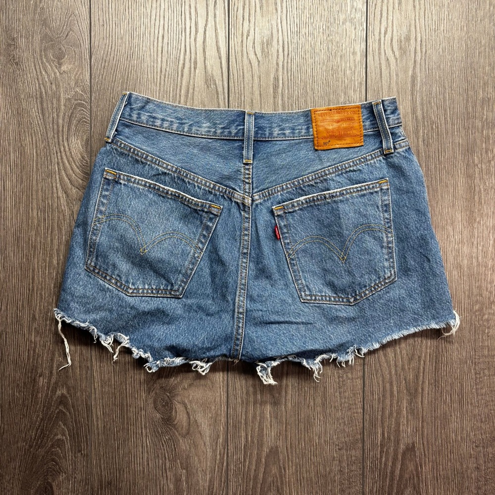 Levis Premium 501 Original Distressed Cut Off Denim Shorts Medium Wash Blue 29